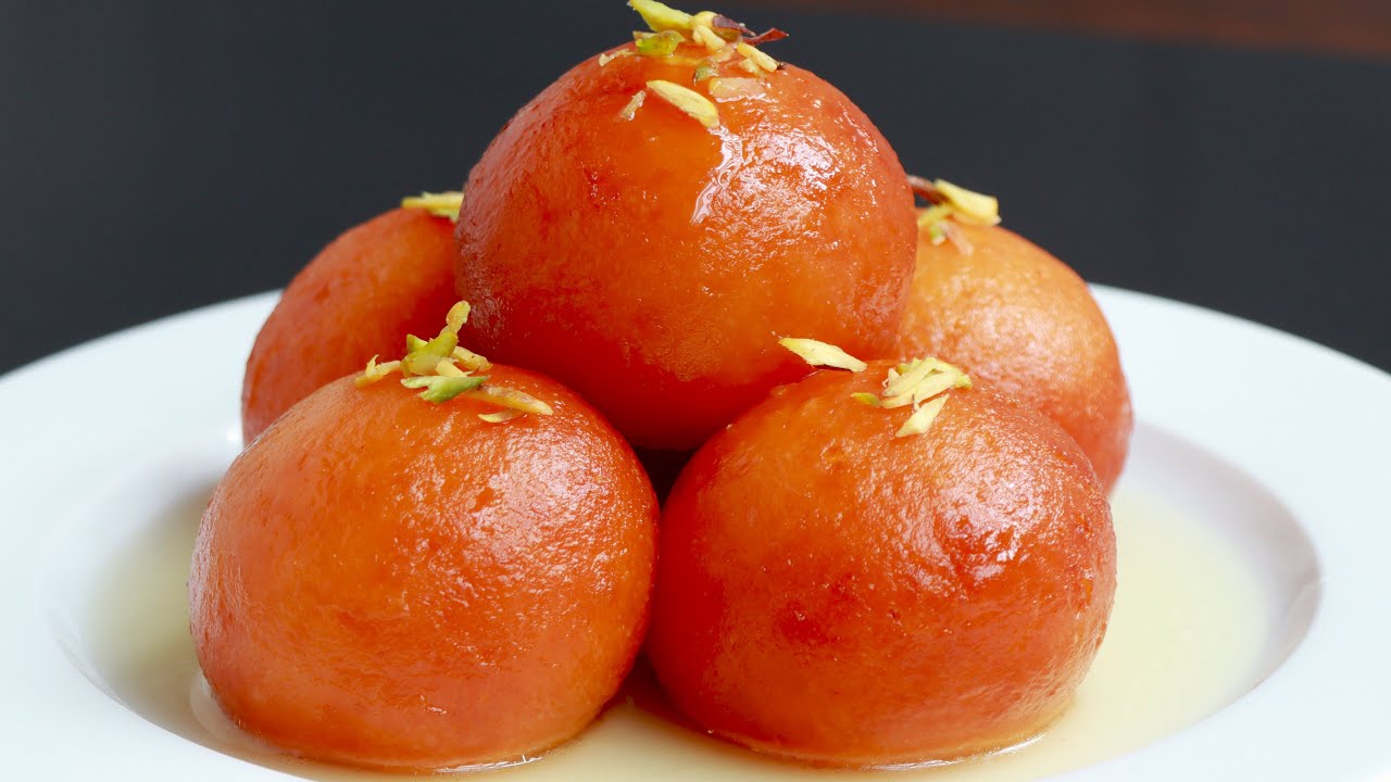 Lal Misti / Gulab Jamun